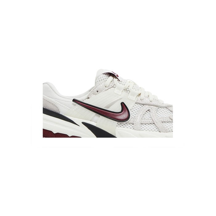 Nike Wmns V2K Run SE 'White Black Team Red'