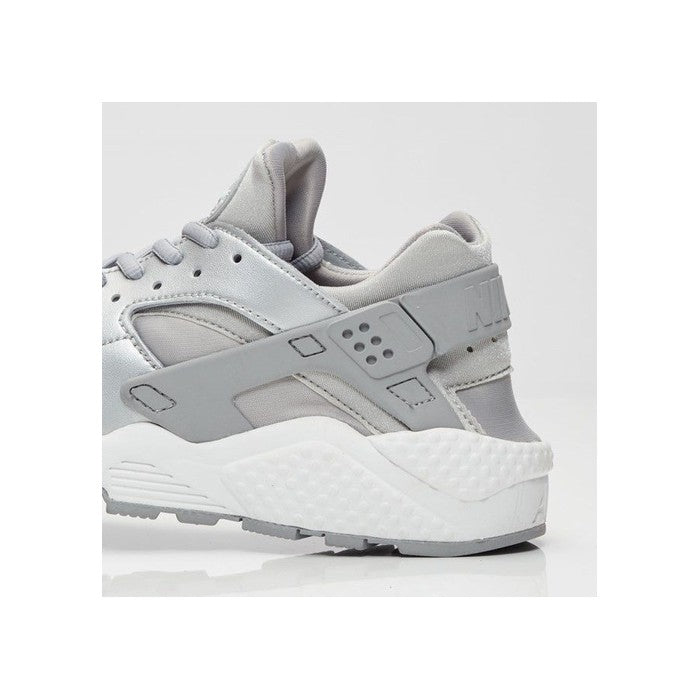 Nike Wmns Air Huarache Run SE 'Metallic Silver'