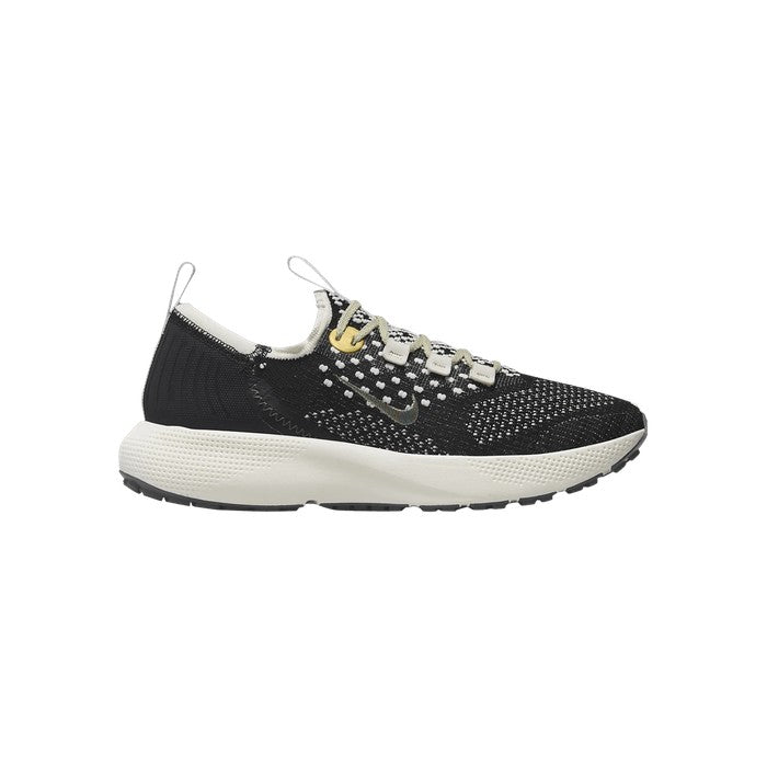 Nike Wmns React Escape Run Flyknit 'Black Metallic Vivid Gold'