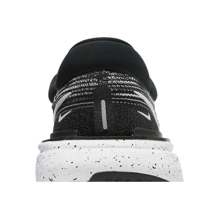 Nike ZoomX Invincible Run Flyknit 'Black White'