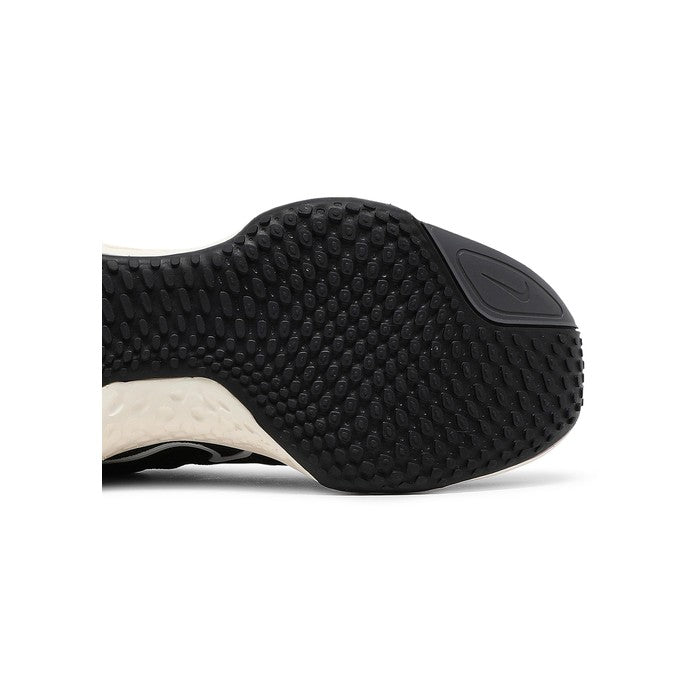 Nike ZoomX Invincible Run Flyknit 'Black White'