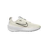 Nike Wmns Interact Run 'Sail Black'
