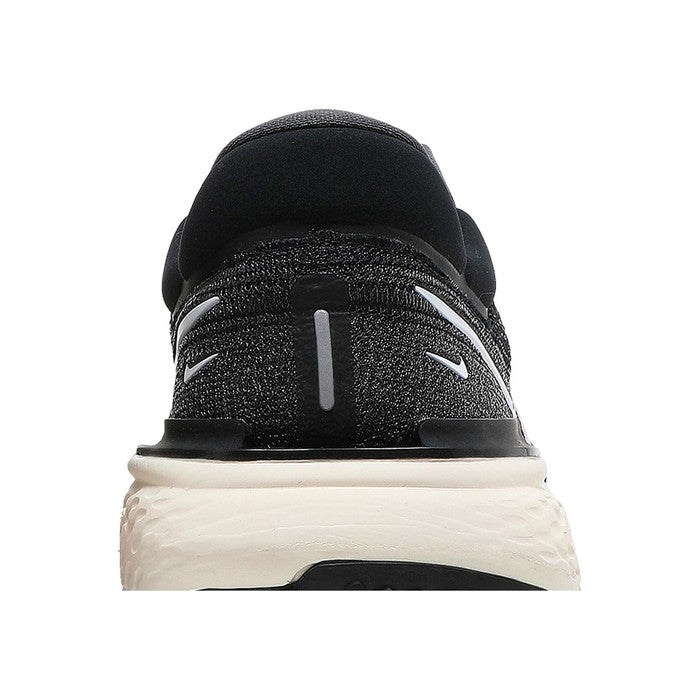 Nike ZoomX Invincible Run Flyknit 'Black White'