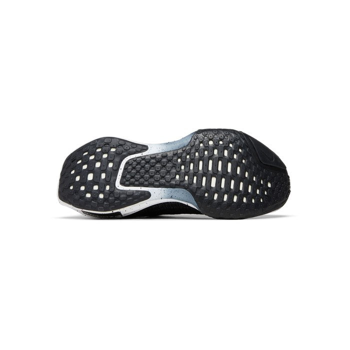 Nike ZoomX Invincible Run Flyknit 3 'Oreo'
