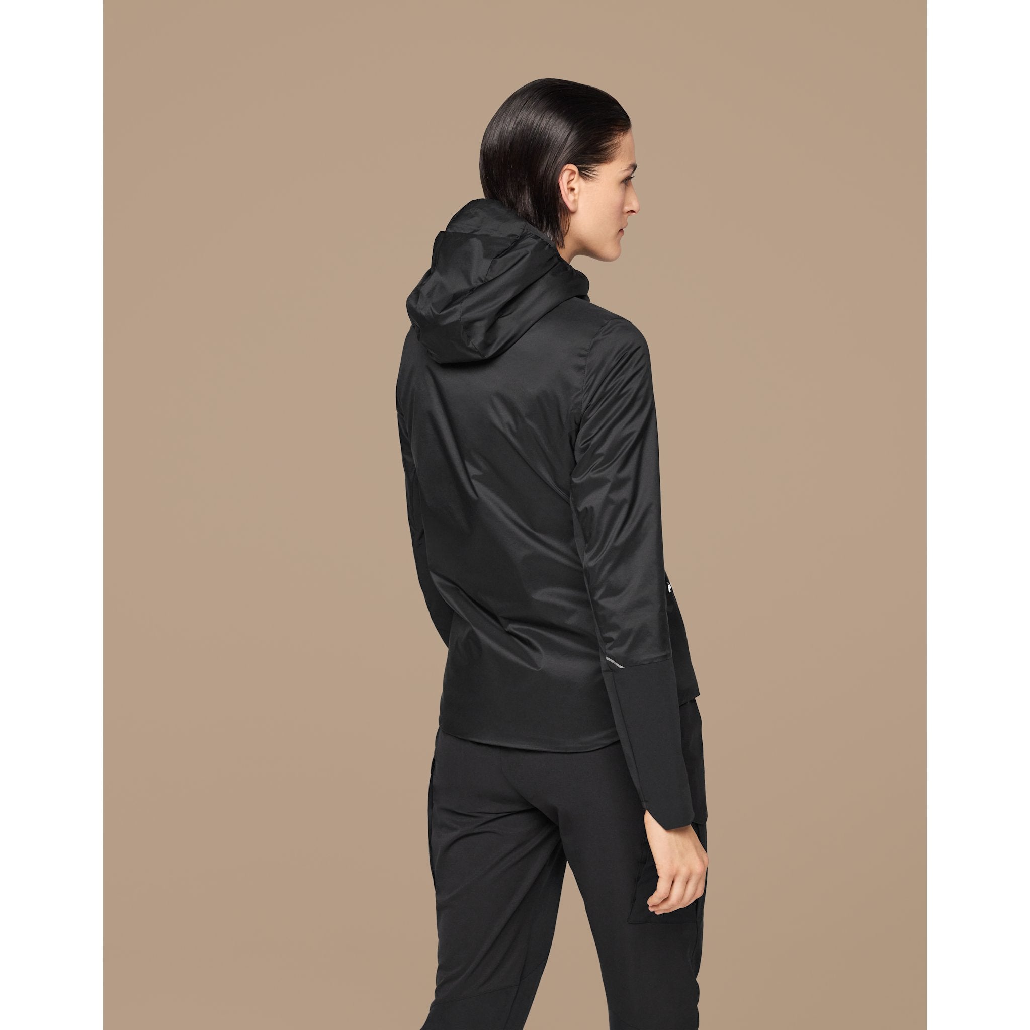 On Insulator Jacket Black