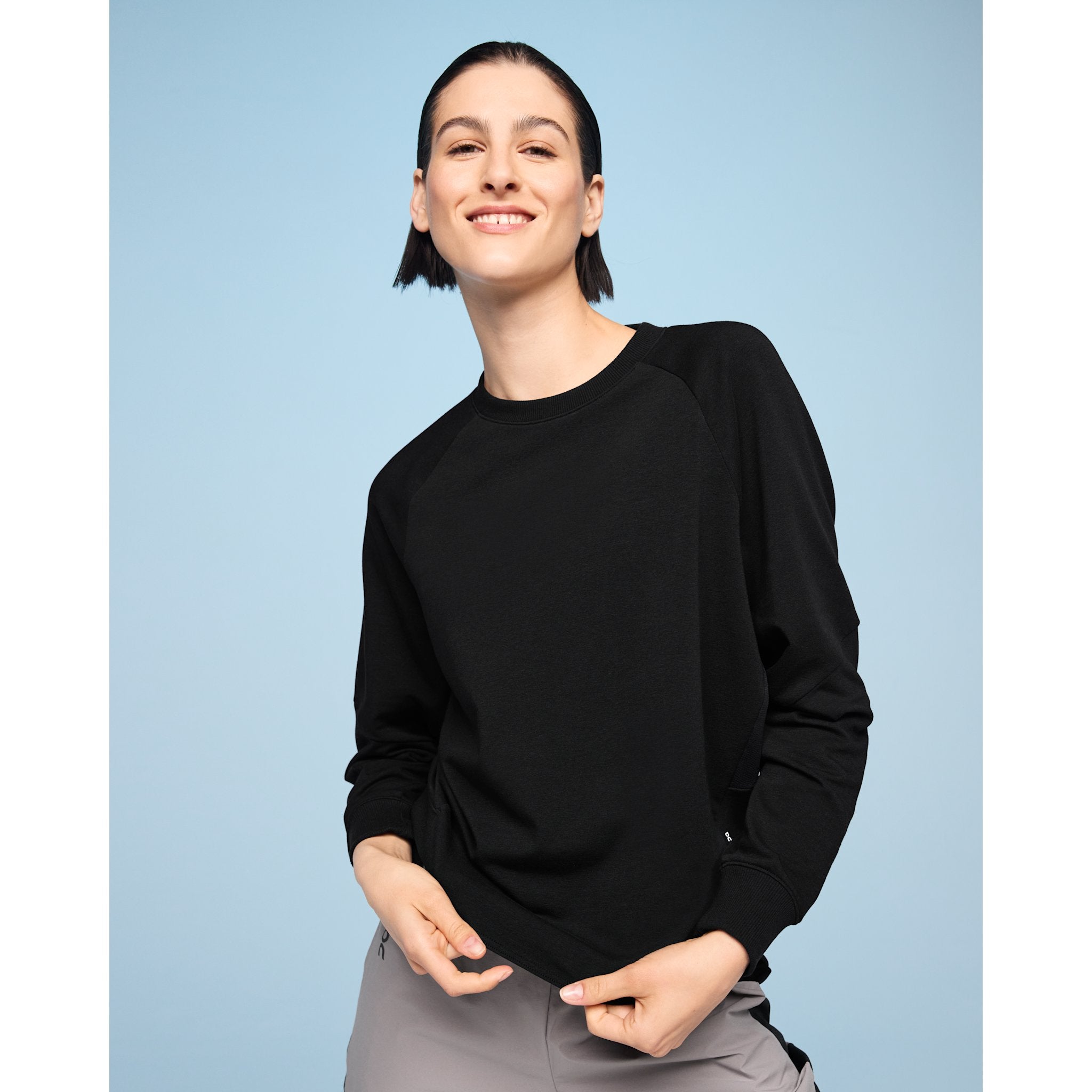 On Movement Crew Black