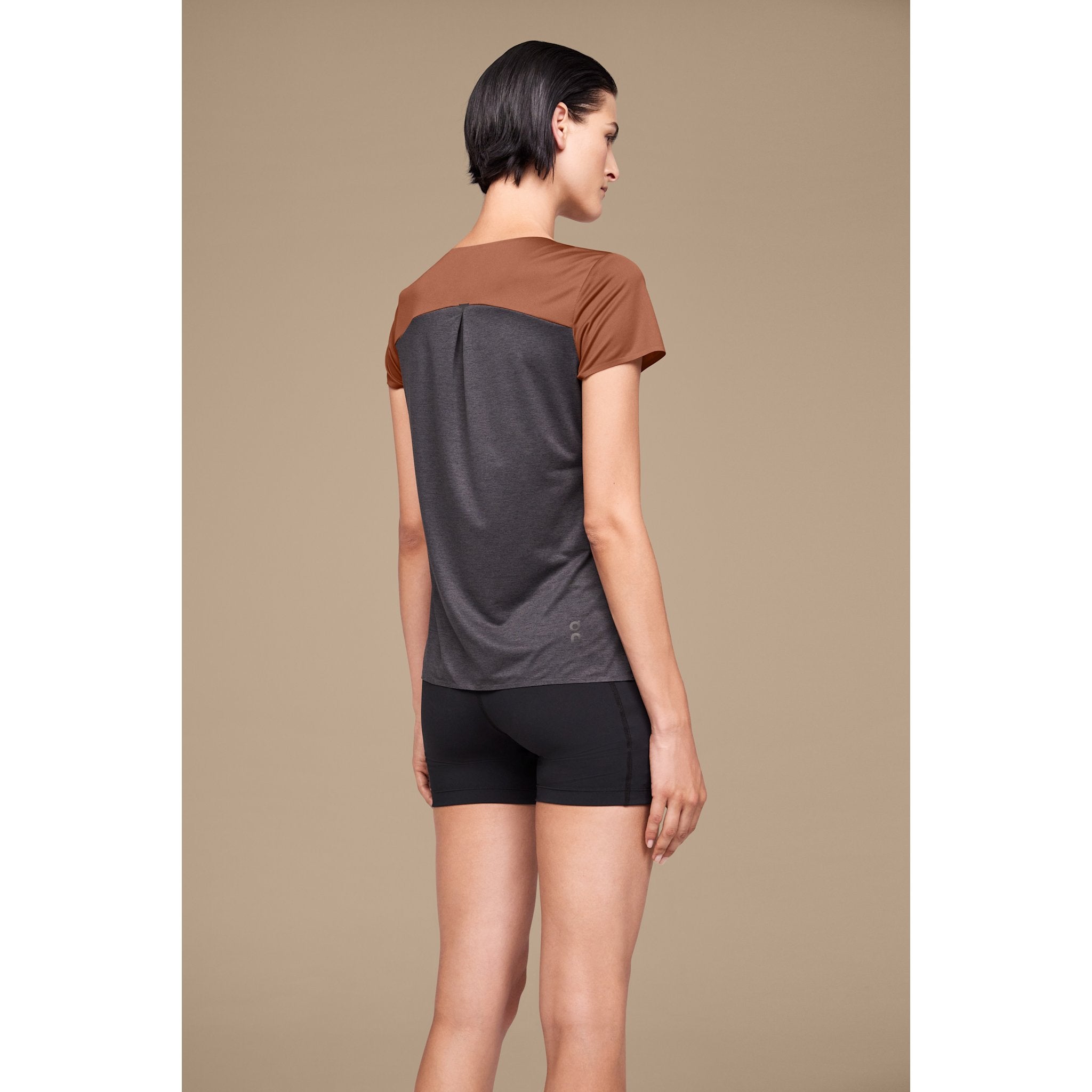 On Performance-T Cocoa | Black