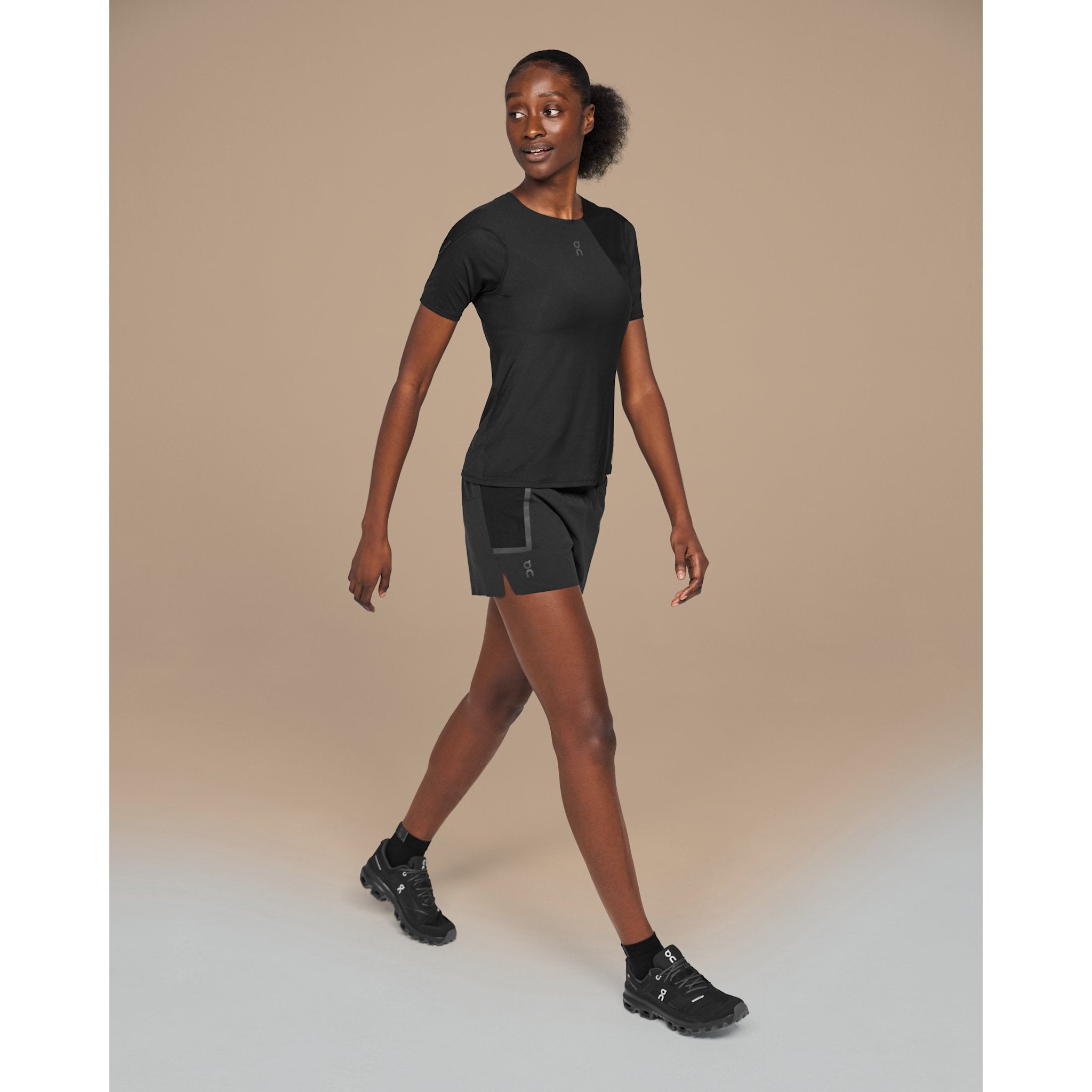 On Ultra Shorts Black