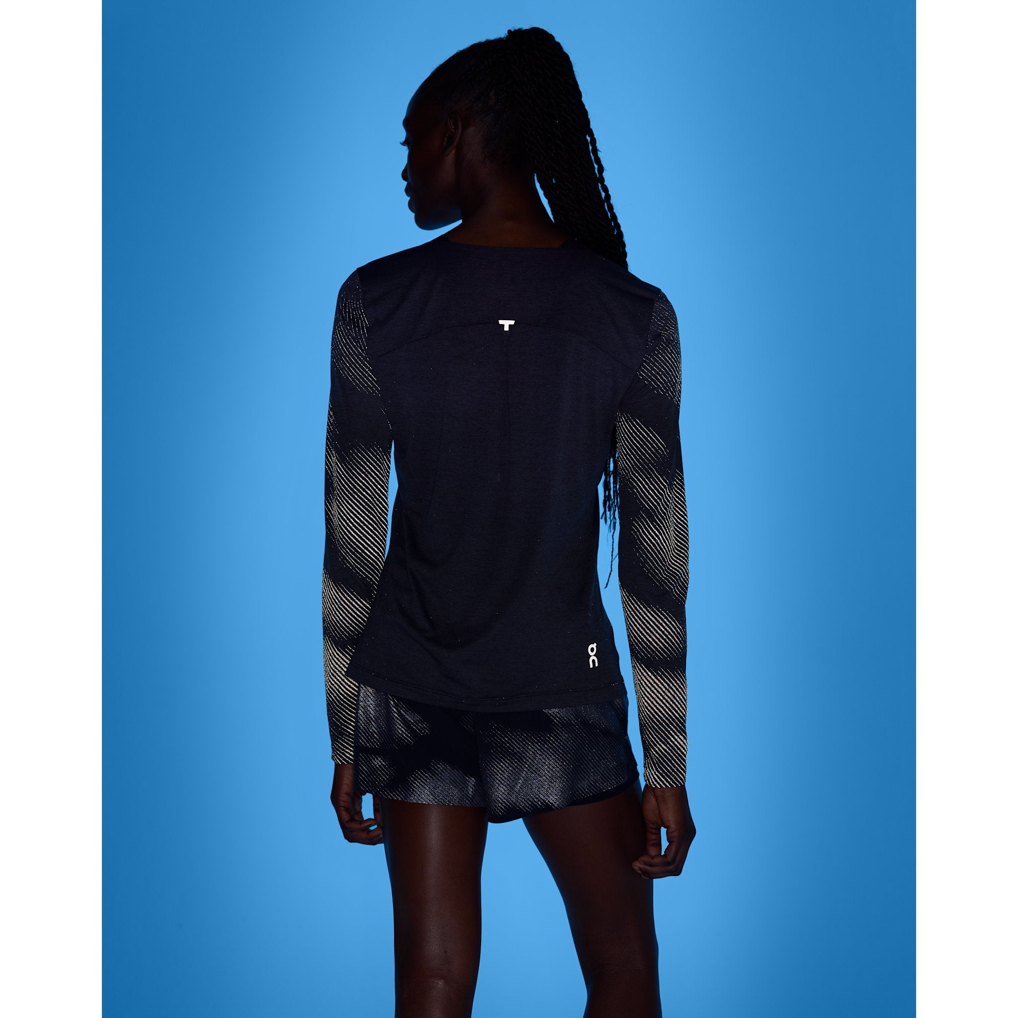 On Performance Long-T Lumos Black | Iron