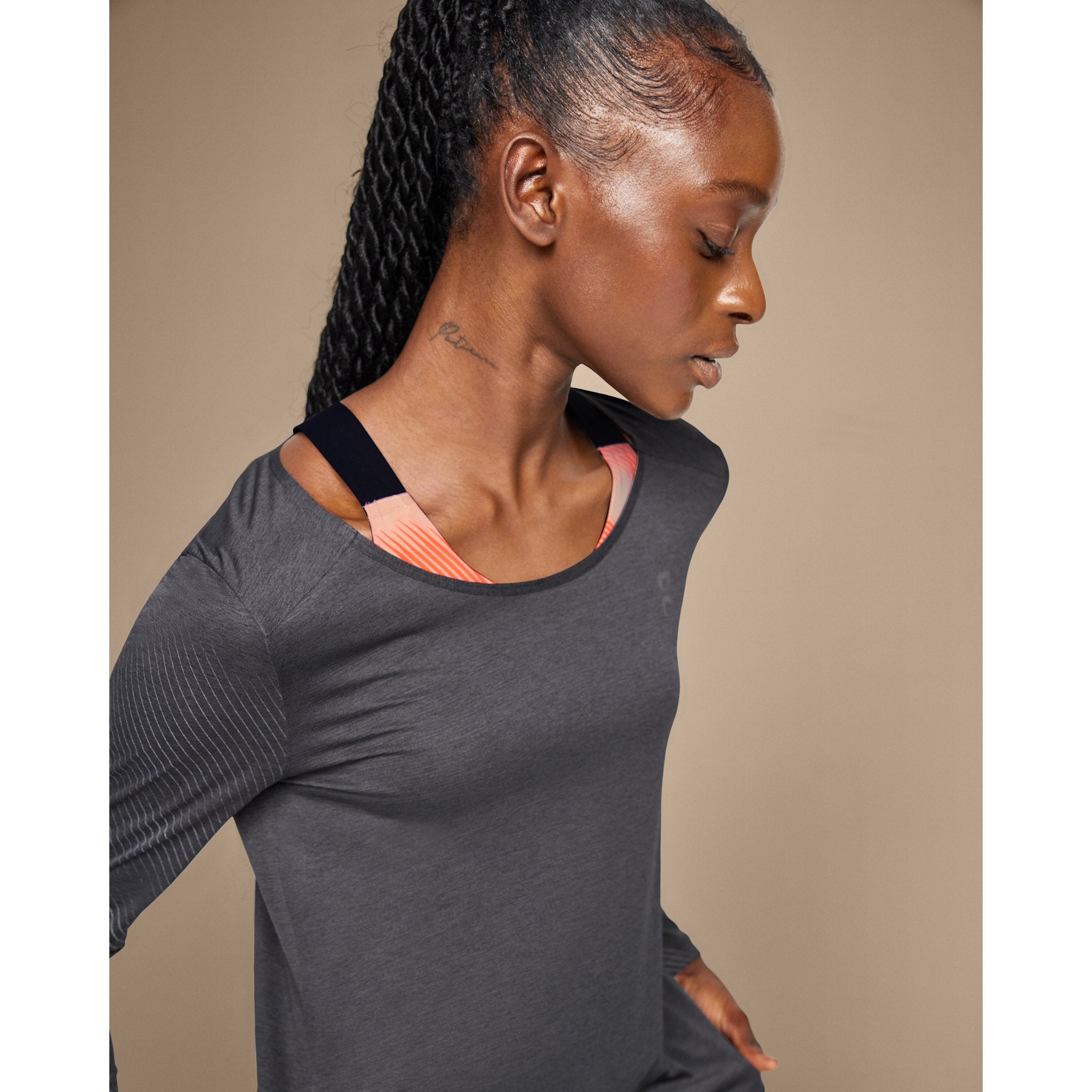 On Performance Long-T Lumos Black | Iron