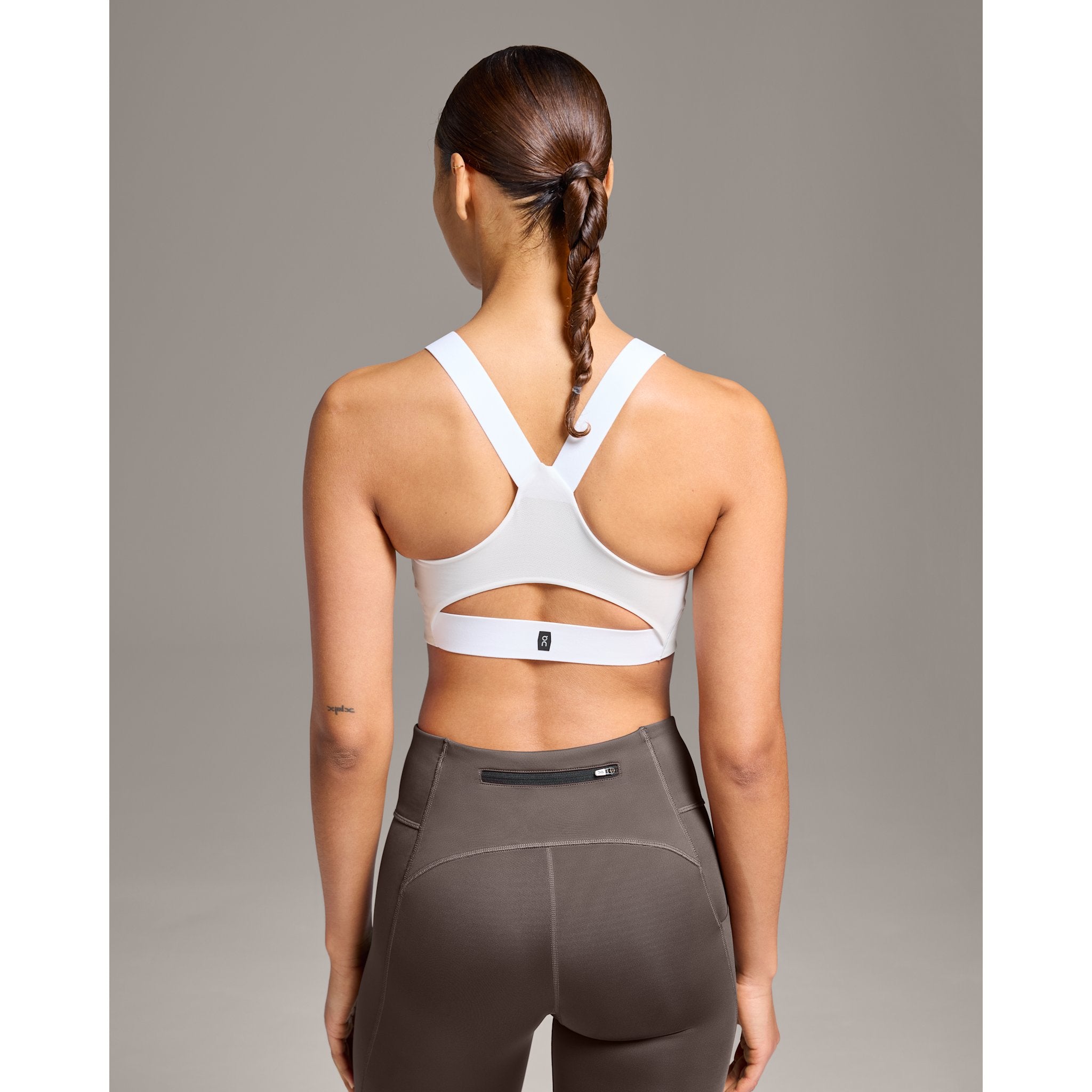 On Performance Flex Bra Undyed-White