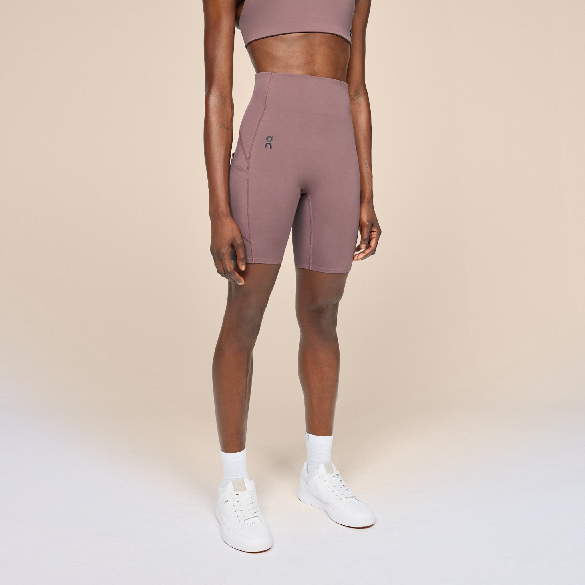 On Movement Tights Short Black