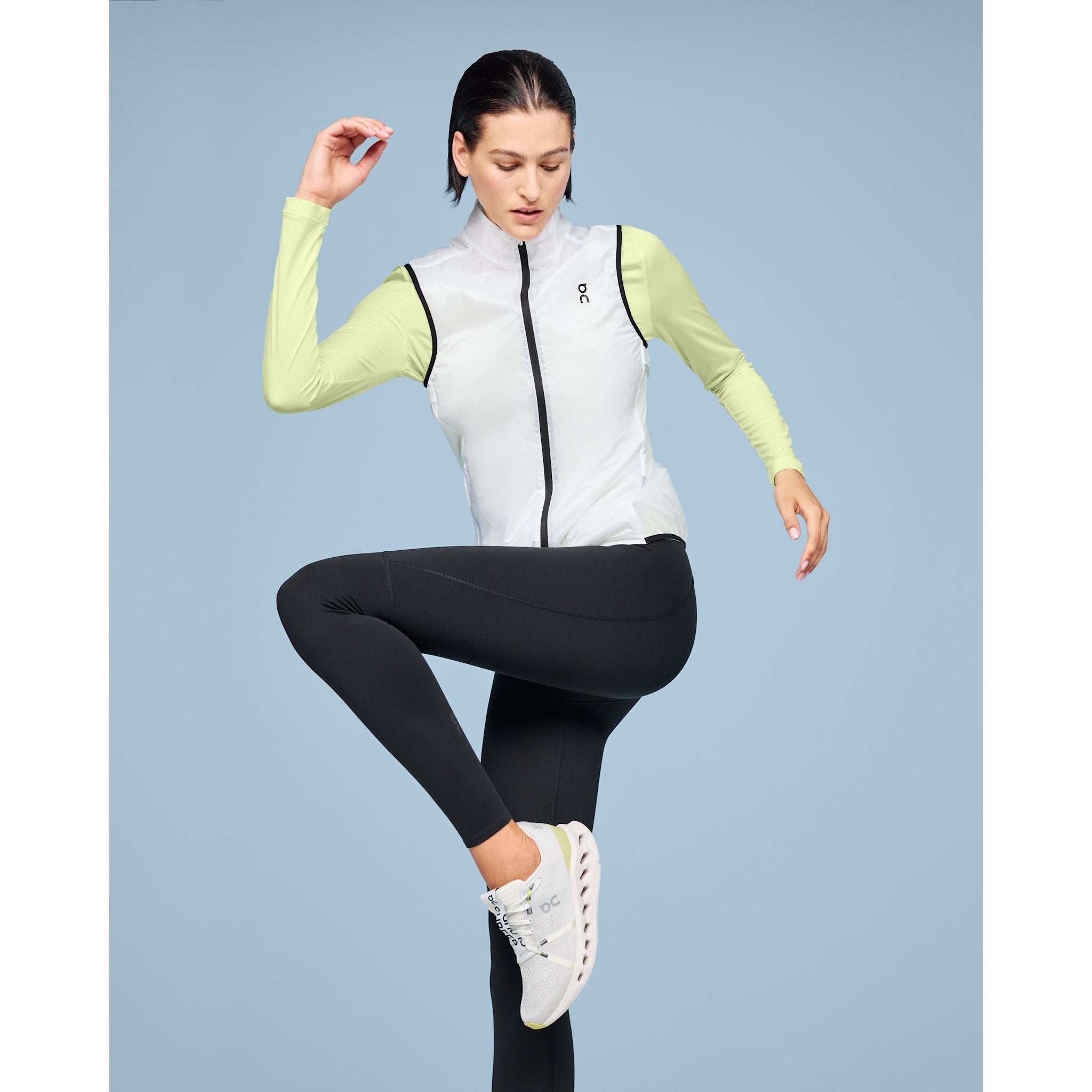 On Weather Vest White | Black