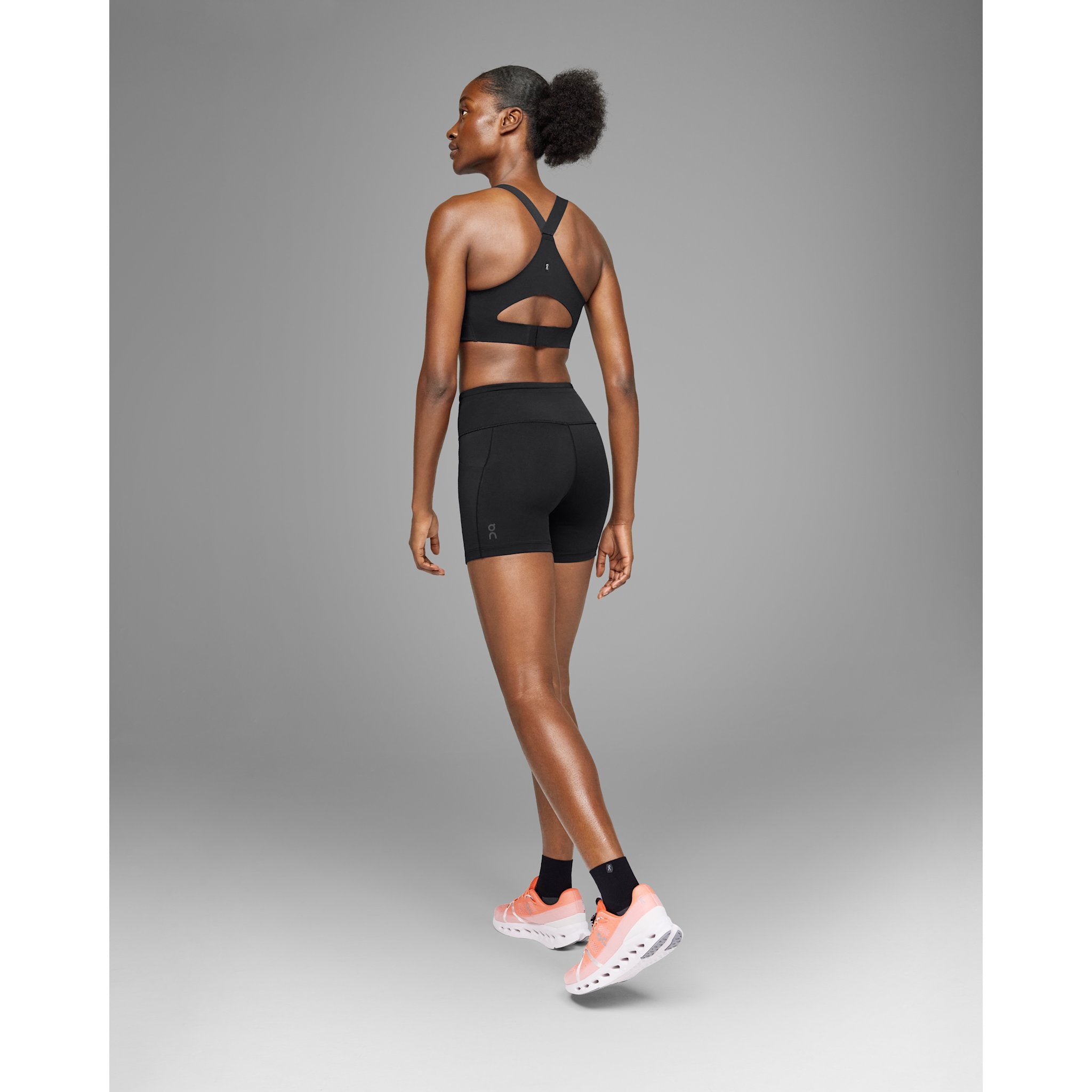 On Performance Short Tights Black