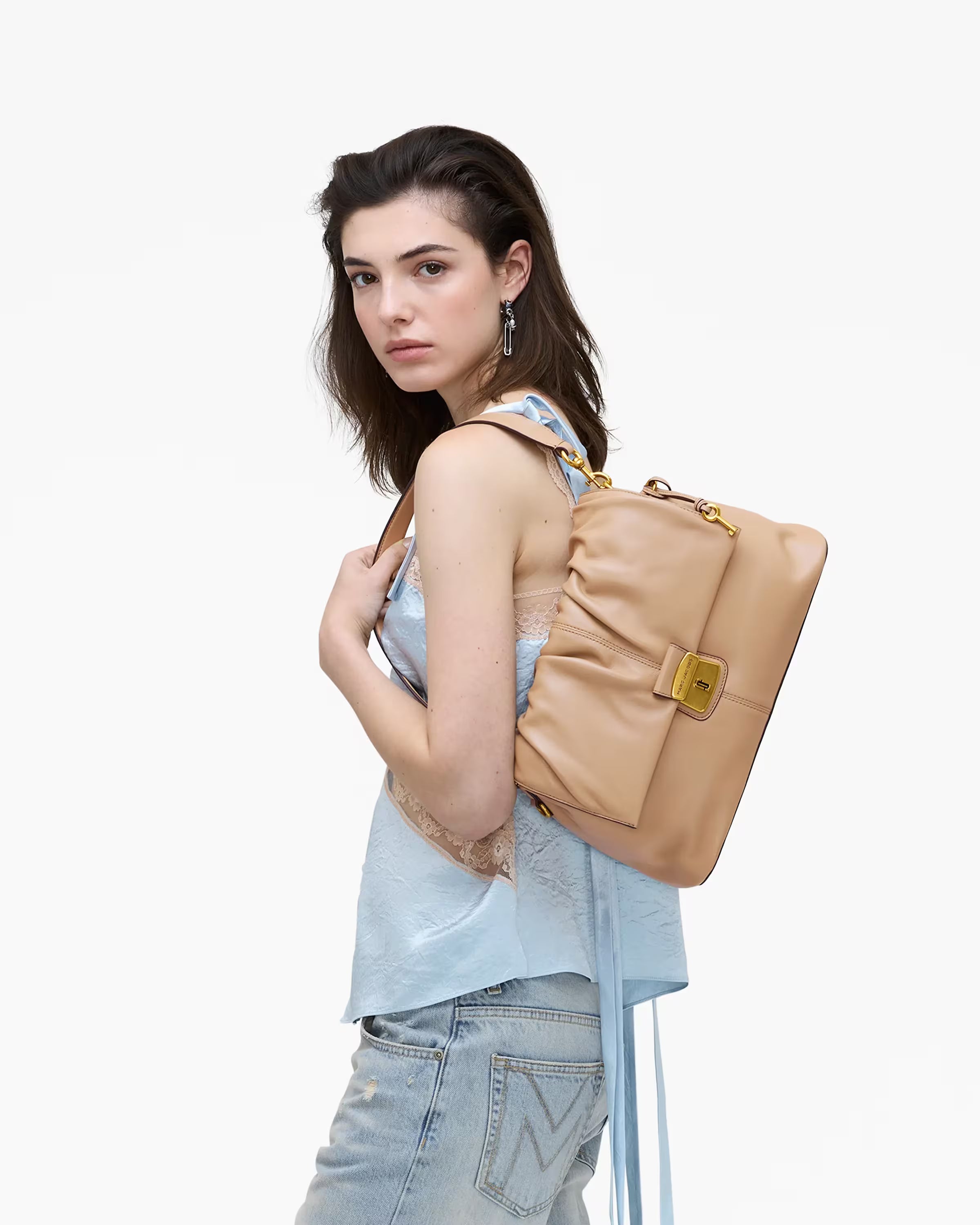 Marc Jacobs The Cristina Messenger Camel