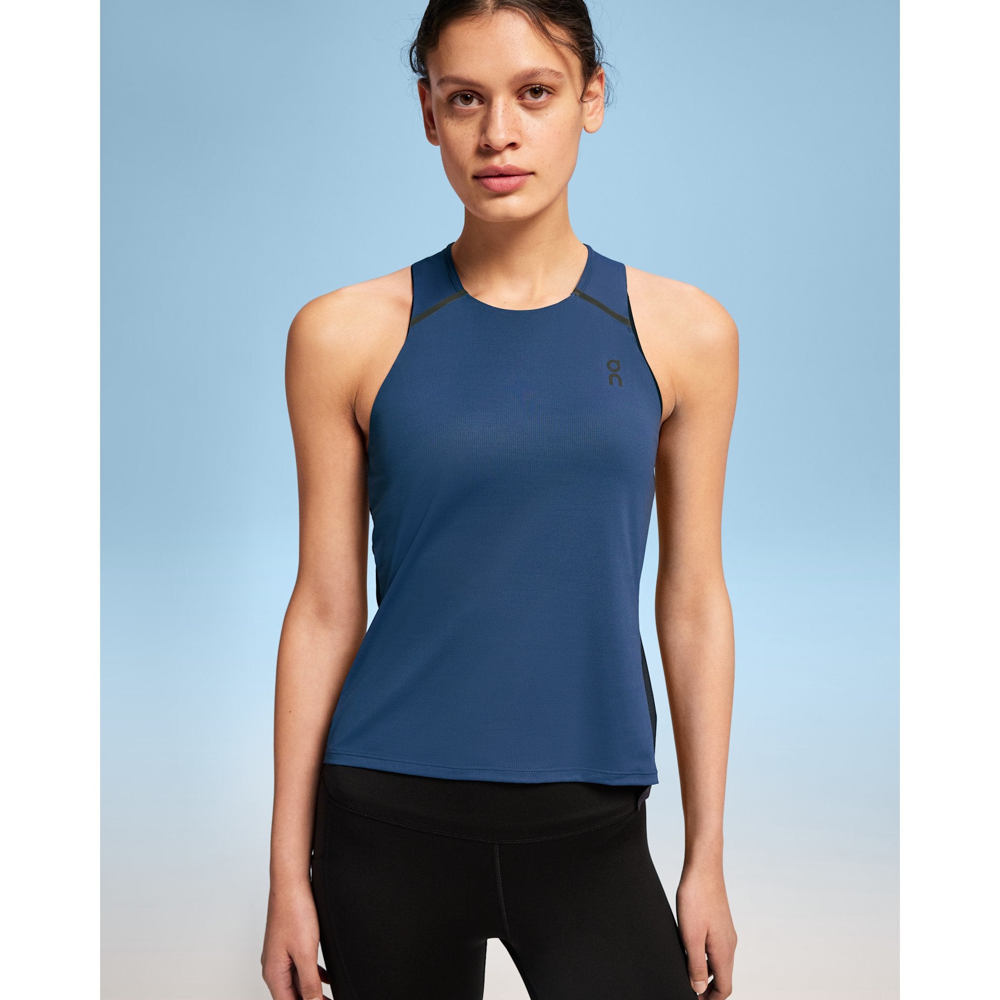On Performance Tank Denim | Navy