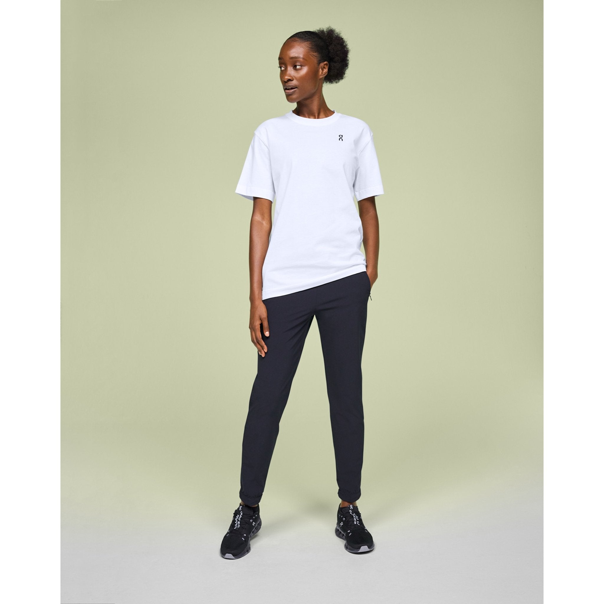 On Graphic-T White