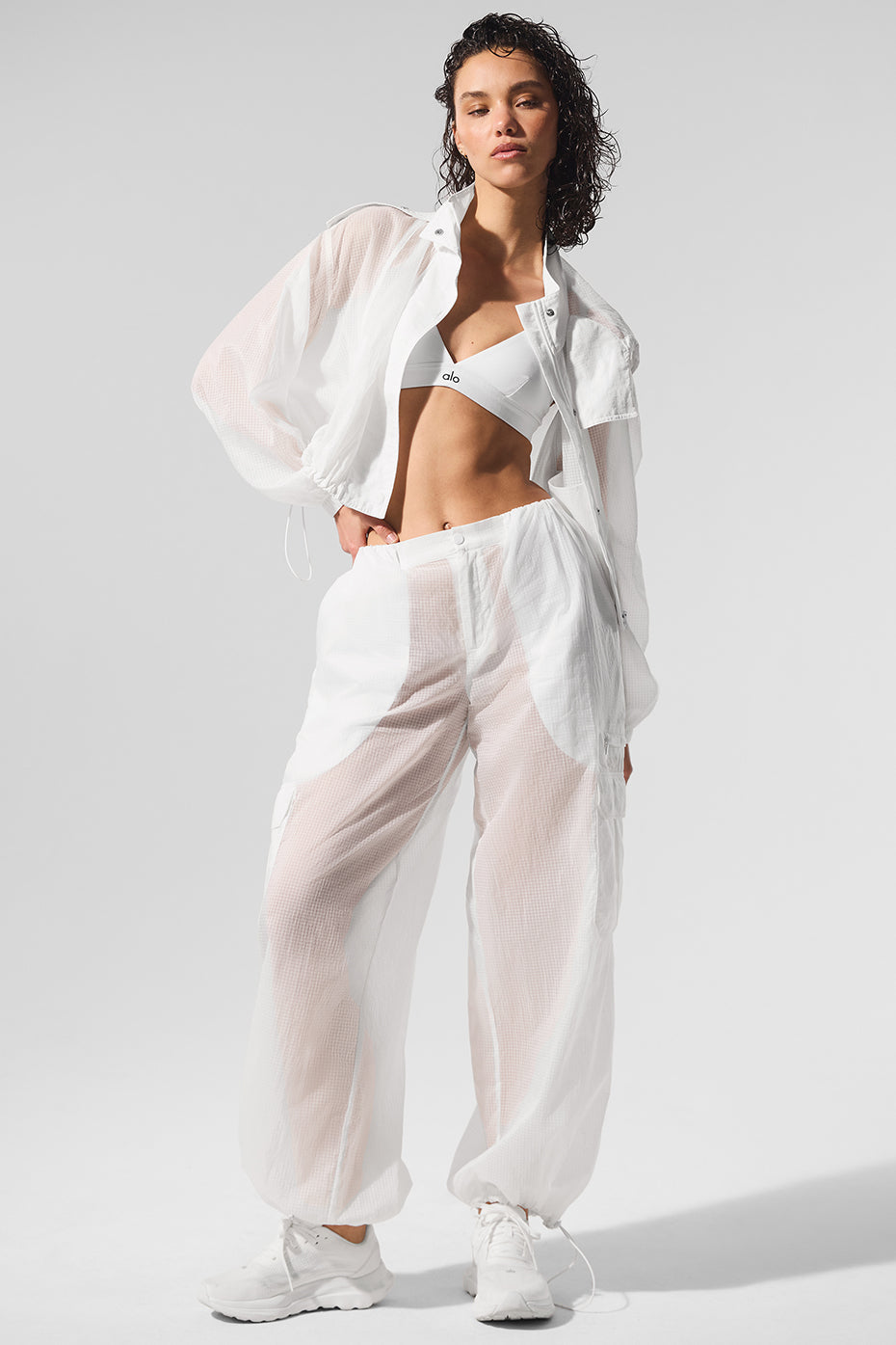 Alo Yoga Cropped Game Time Full Zip Jacket - White