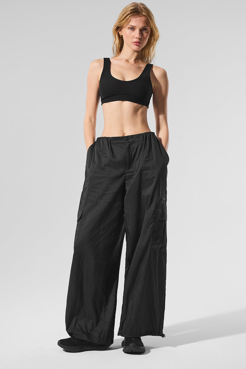 Alo Yoga Sheer Game Time Wide Leg Jogger - Black