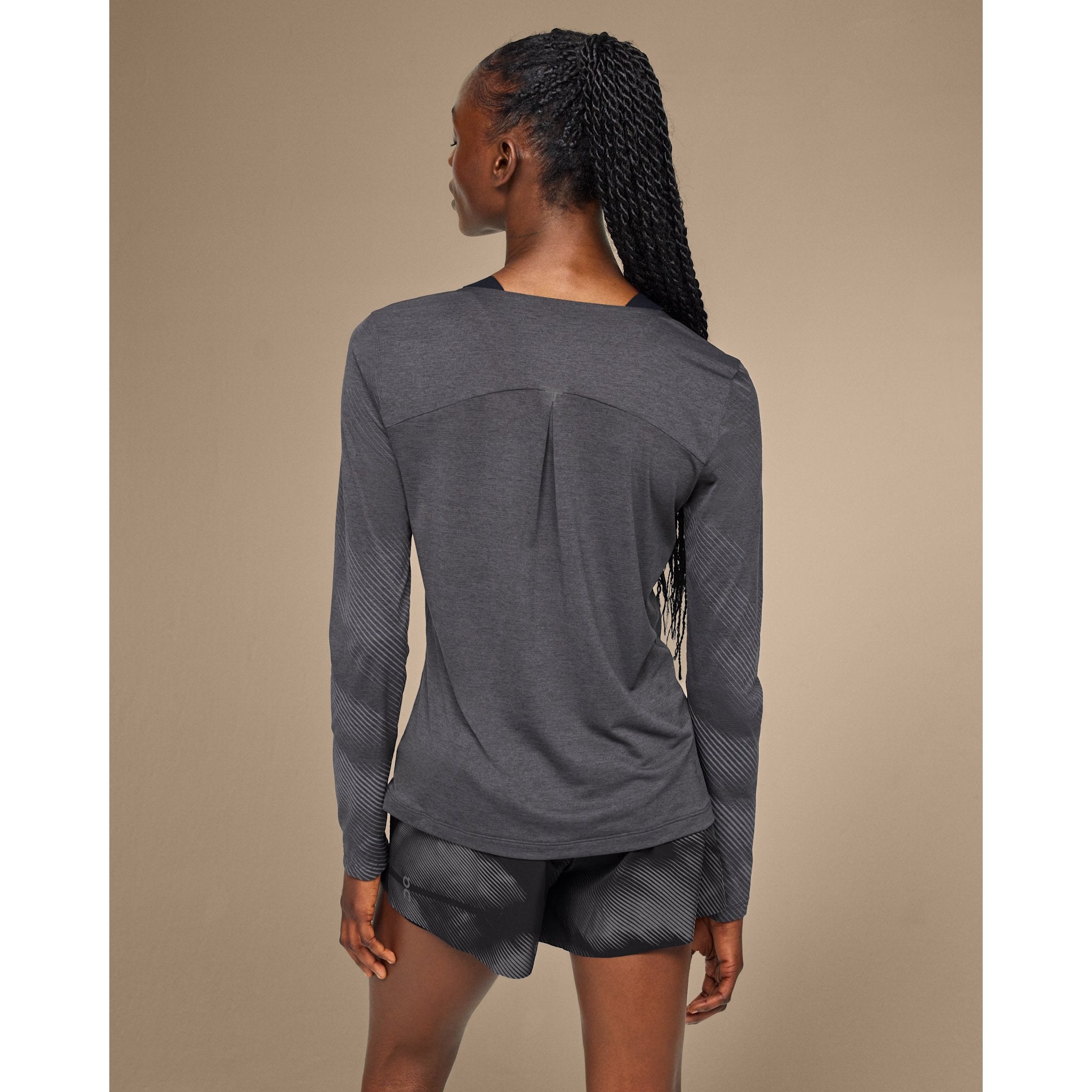 On Performance Long-T Lumos Black | Iron