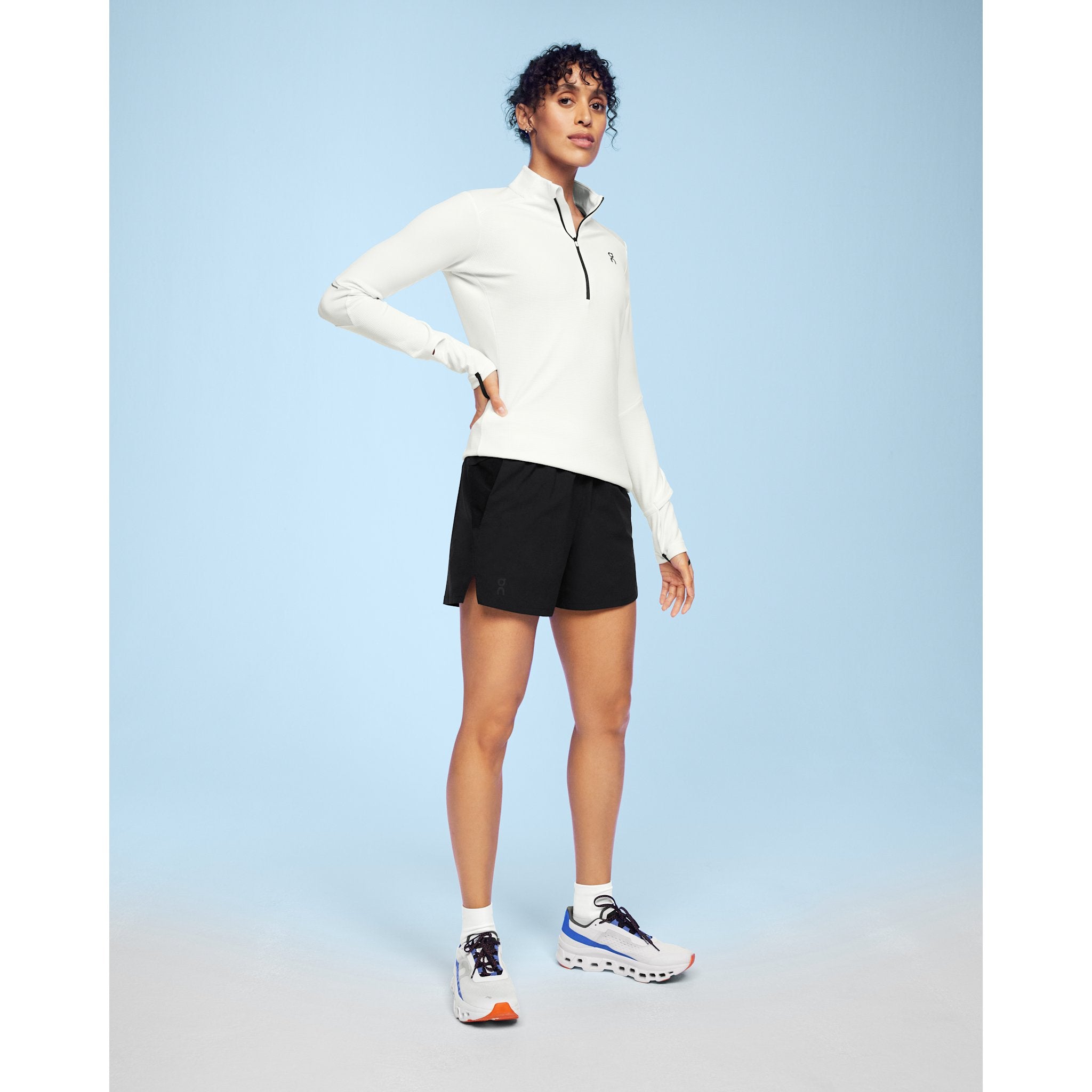 On Essential Shorts Black