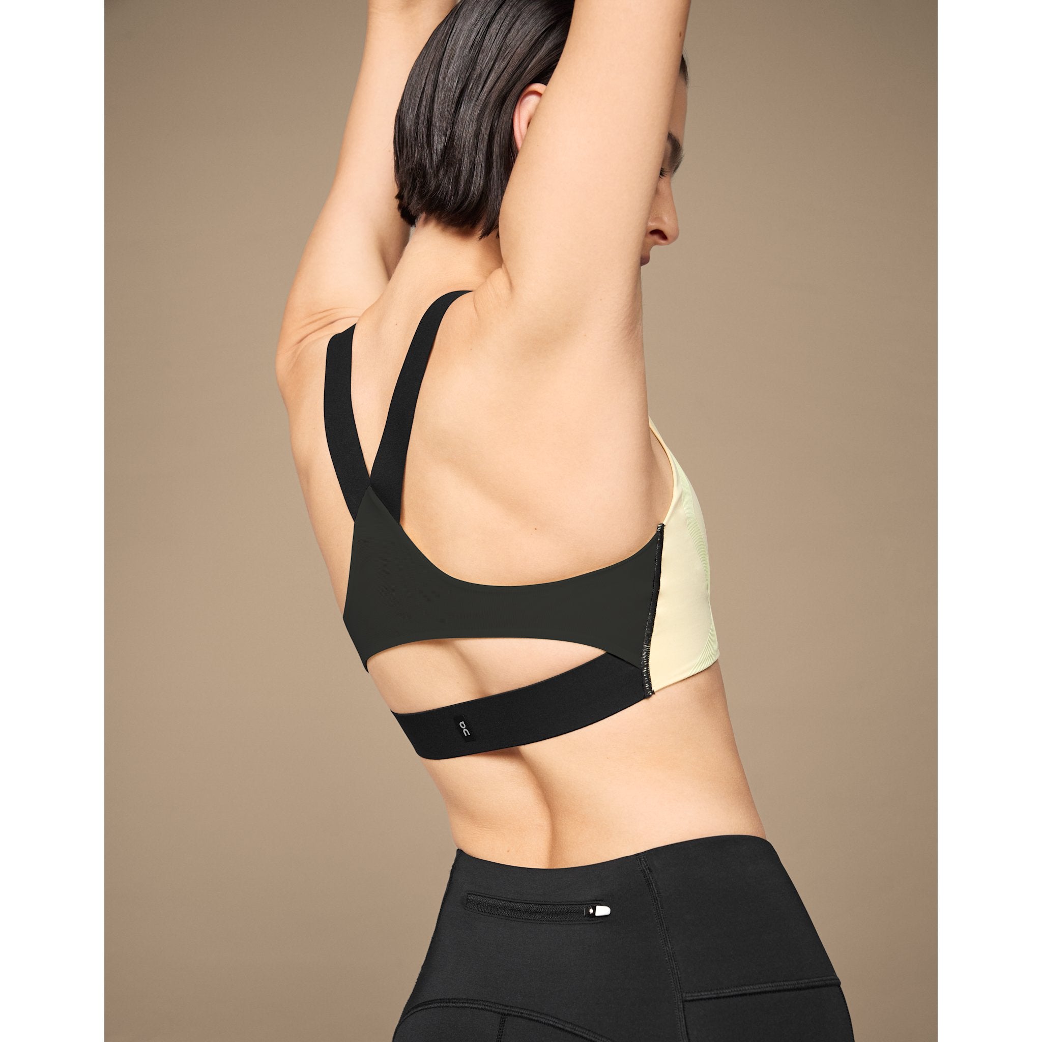 On Performance Bra Endive l Black